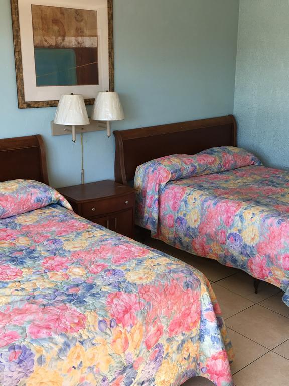 Calypso Motor Inn Мертл-Біч Екстер'єр фото
