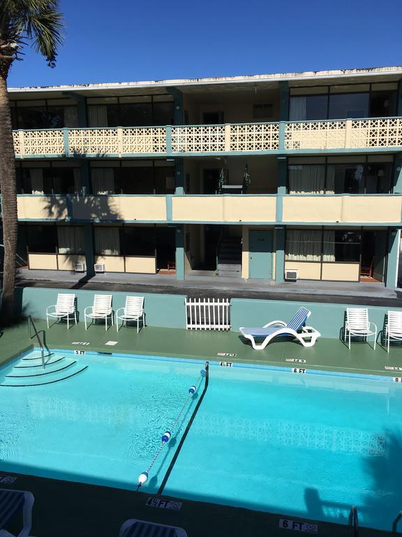 Calypso Motor Inn Мертл-Біч Екстер'єр фото