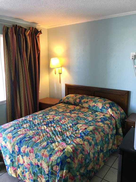 Calypso Motor Inn Мертл-Біч Екстер'єр фото