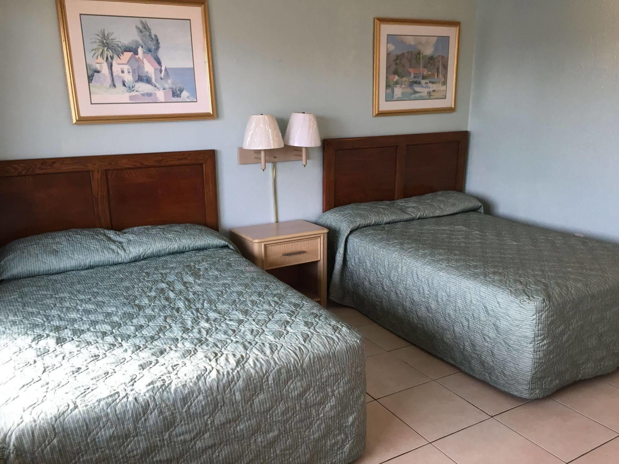 Calypso Motor Inn Мертл-Біч Екстер'єр фото